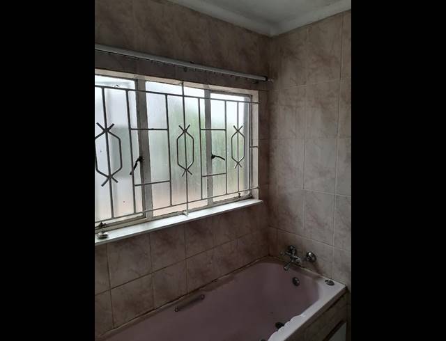 1 BEDROOM PROPERTY TO RENT IN PALM RIDGE